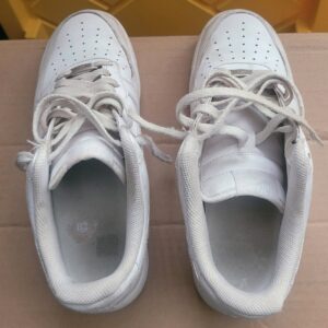 size 8.5 nike air force 1 '07 low triple white