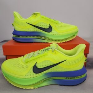 nike pegasus premium road running shoes volt ice hq2592 702 men's size 11.5 new