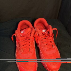 men 9.0us nike air max 90 essential /red