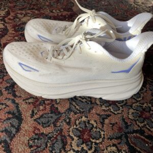 hoka one one clifton 9 beige white blue lilac lace up low top women’s size 10b