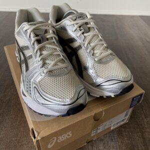 asics gel kayano 14 cream black metallic plum size 11.5