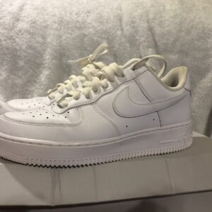 nike air force 1 '07 low men's sneakers triple white, size 8, cw2288 111