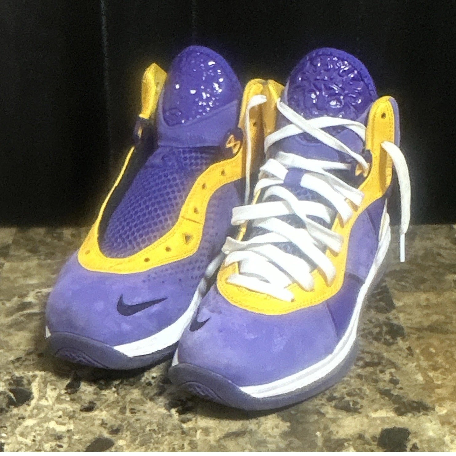 nike lebron 8 & laker jersey bundle nike lebron 8 & laker jersey bundle