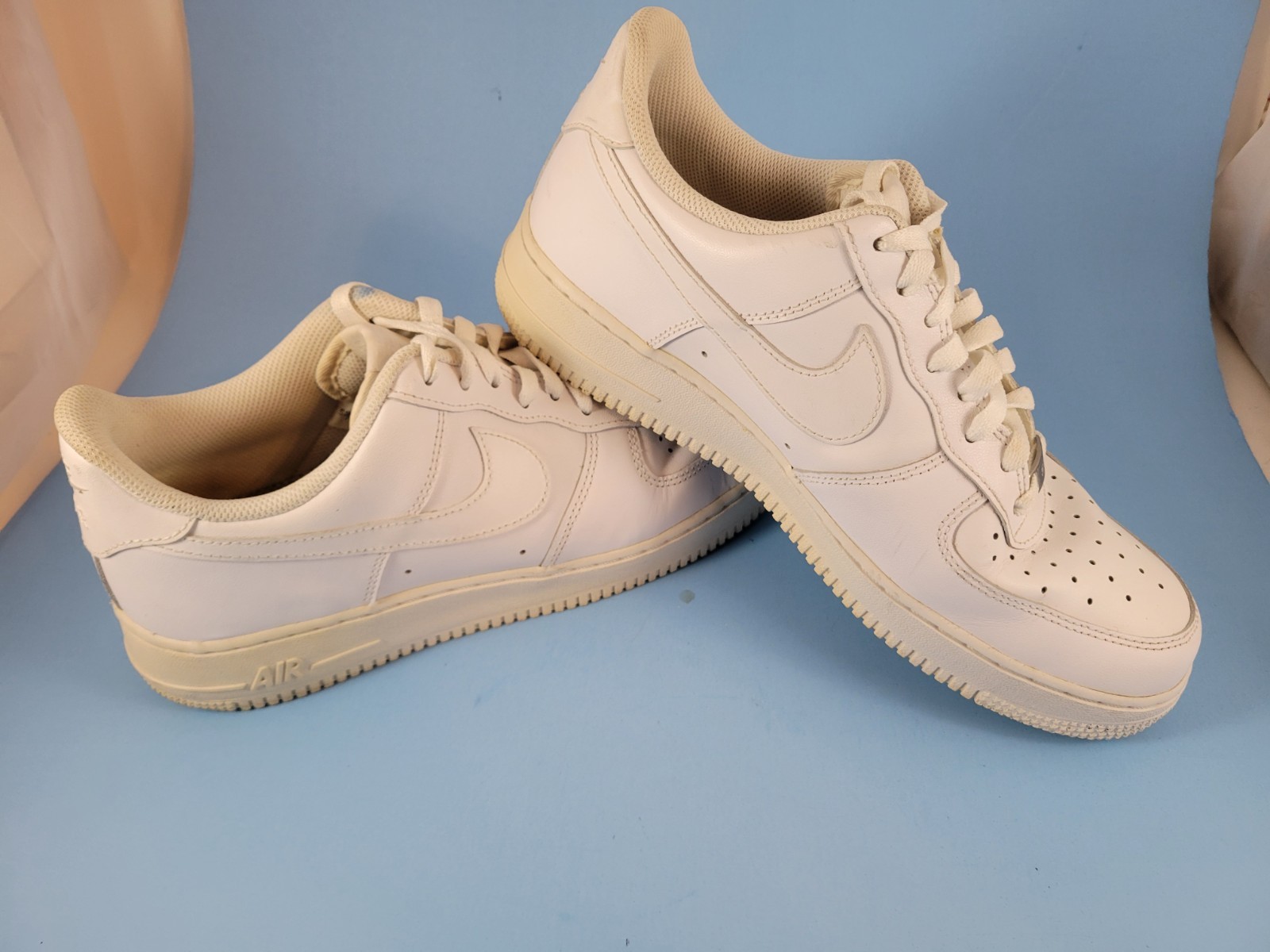 nike mens air force 1 low triple white leather basketball sneaker shoes sz 10 nike mens air force 1 low triple white leather basketball sneaker shoes sz 10