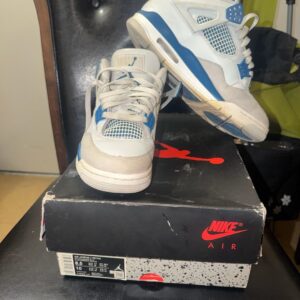 nike air jordan 4 retro military blue size 8.5 beaters! first offer takes