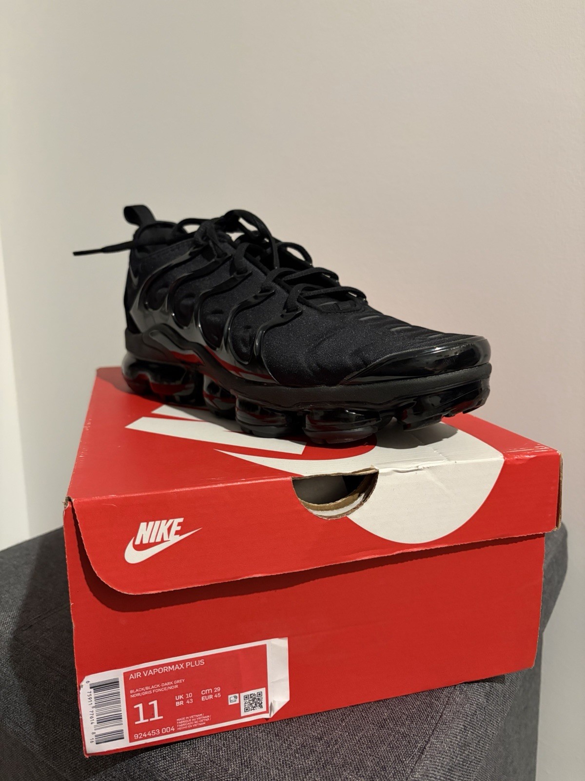 nike air vapormax plus triple black low top lace up men's sneakers 924453 004 nike air vapormax plus triple black low top lace up men's sneakers 924453 004