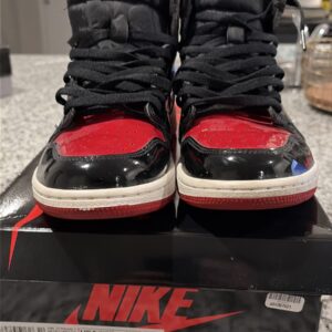 nike air jordan 1 retro high patent bred black red men's size 10