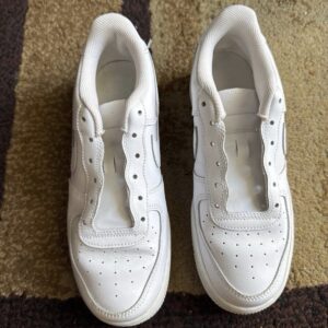size 8 nike air force 1 '07 low triple white