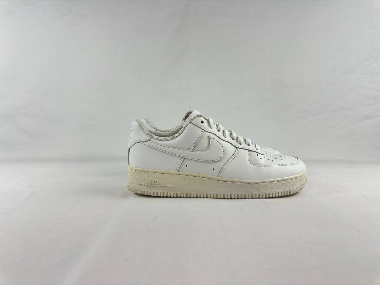 nike air force 1 '07 'triple white' cw2288 111 men's size 8 nike air force 1 '07 'triple white' cw2288 111 men's size 8