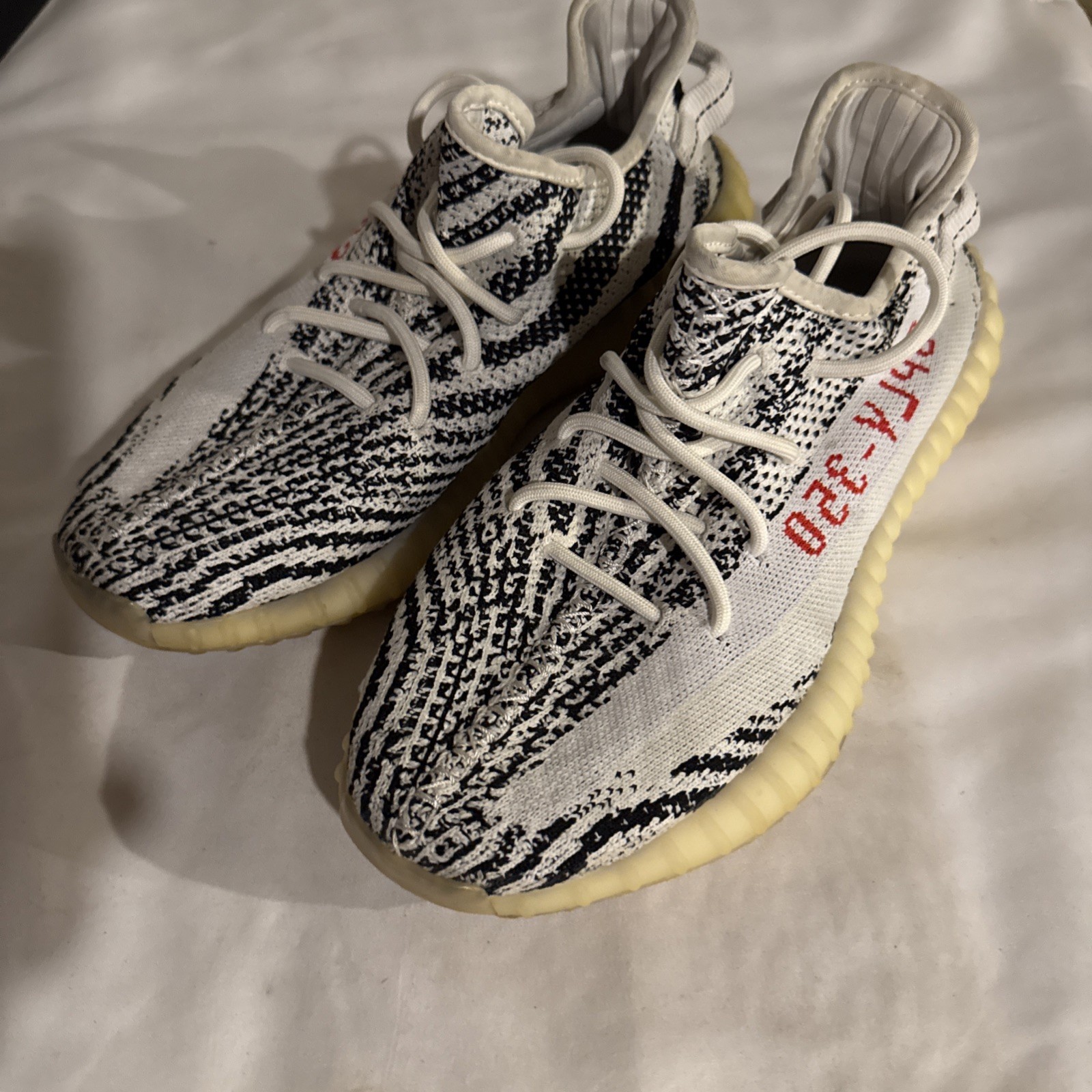 adidas yeezy boost 350 v2 zebra cp9654 size 9.5 og tags white black red adidas yeezy boost 350 v2 zebra cp9654 size 9.5 og tags white black red